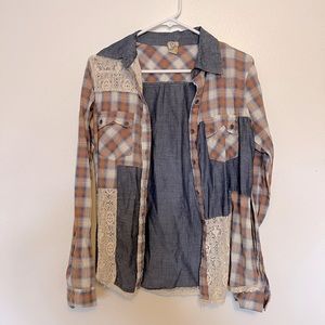 BKE flannel top size S